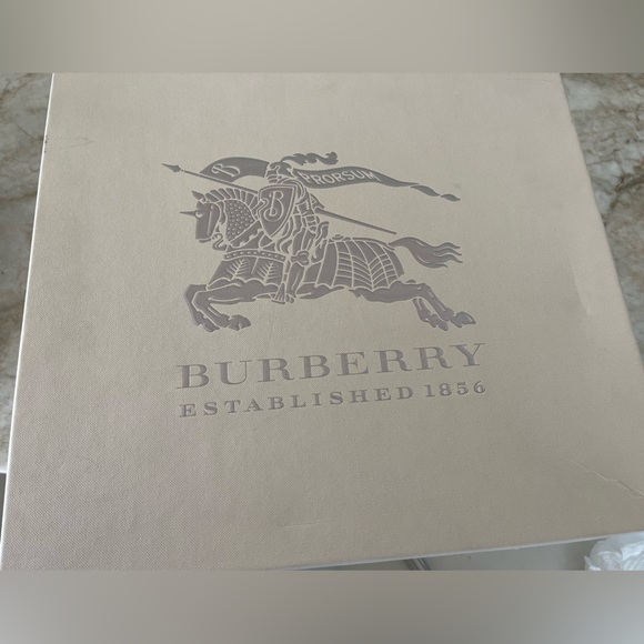 Burberry white leather platform sandals . Size 9 - Picture 6 of 7